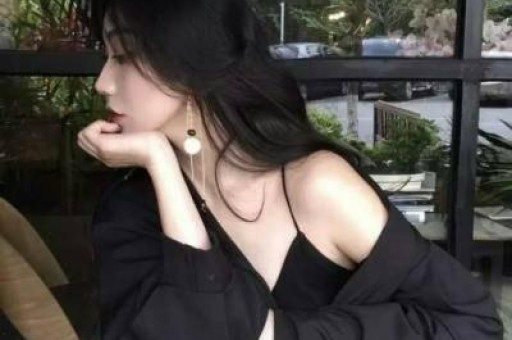 劈腿老男人只是冰山一角！黄一鸣闺蜜爆料她吸D贩D骗王思聪