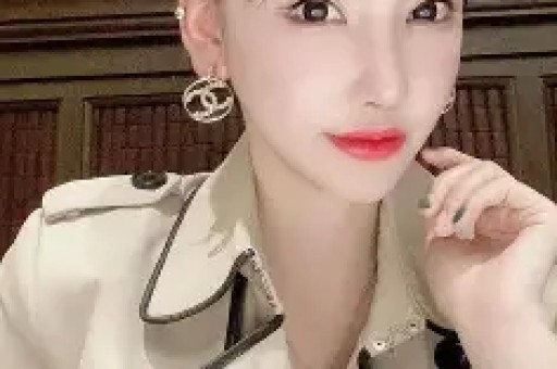 一手好牌打稀碎 三料影后马苏 被黑人驮肩 帮闺蜜撒谎 终究自断前程